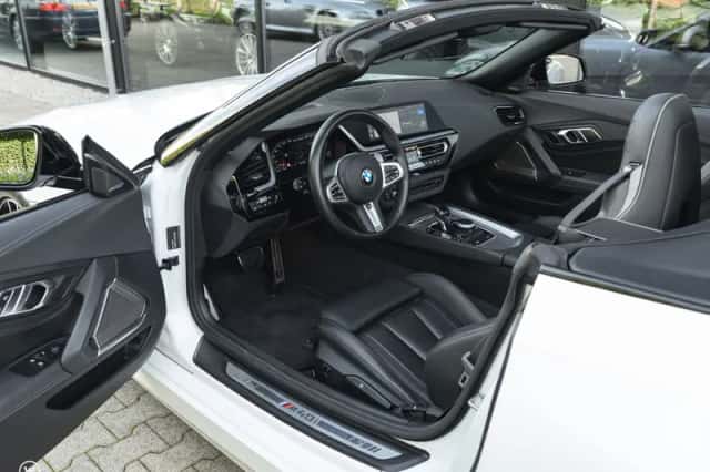 BMW Z4 (2021) thumbnail 2