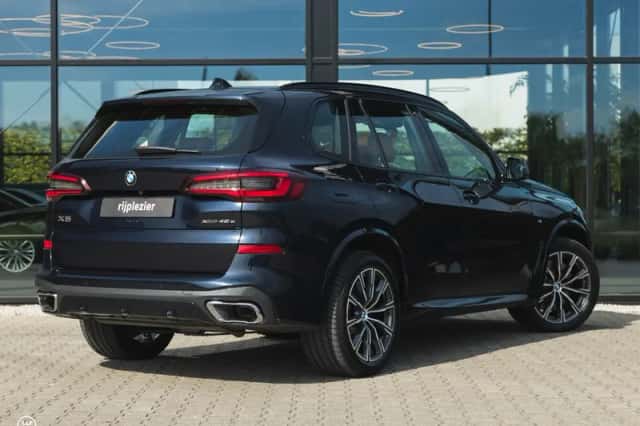BMW X5 (2021) thumbnail 4