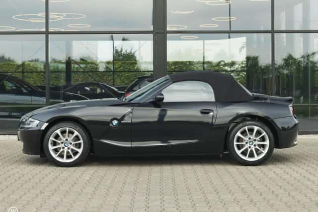 BMW Z4 (2007) thumbnail 3