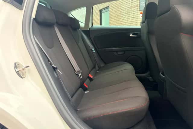 SEAT Leon (2011) thumbnail 6