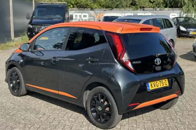 Toyota Aygo (2020) thumbnail 3