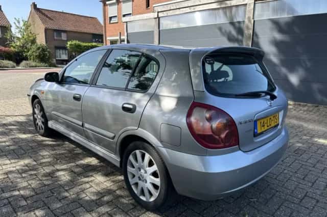 Nissan Almera (2002) thumbnail 2