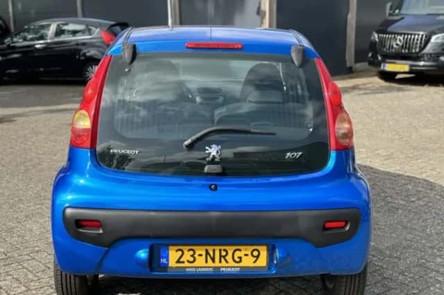 Peugeot 107 (2010) thumbnail 4