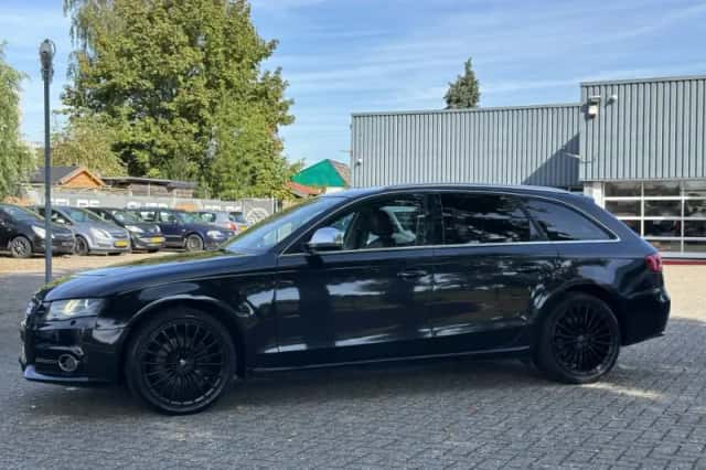 Audi A4 (2008) thumbnail 3