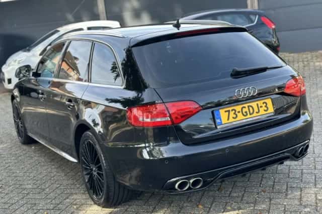 Audi A4 (2008) thumbnail 5
