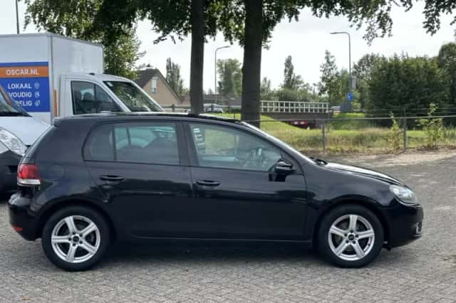 Volkswagen Golf (2009) thumbnail 6