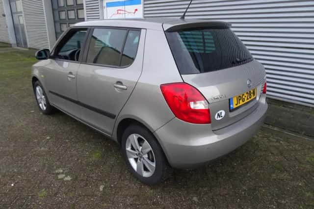 Škoda Fabia (2013) thumbnail 5