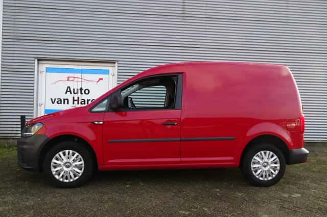 Volkswagen Caddy (2016) thumbnail 2