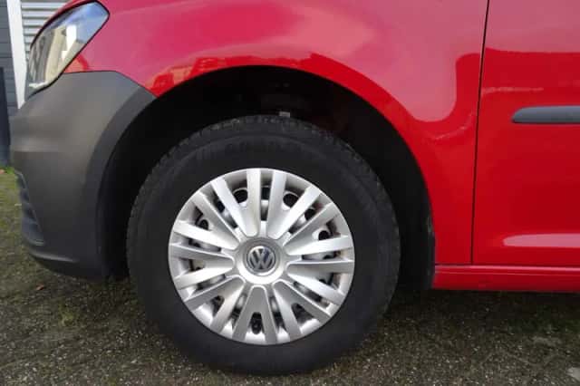 Volkswagen Caddy (2016) thumbnail 3