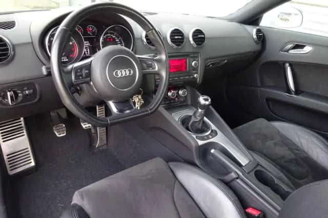 Audi TT (2012) thumbnail 5