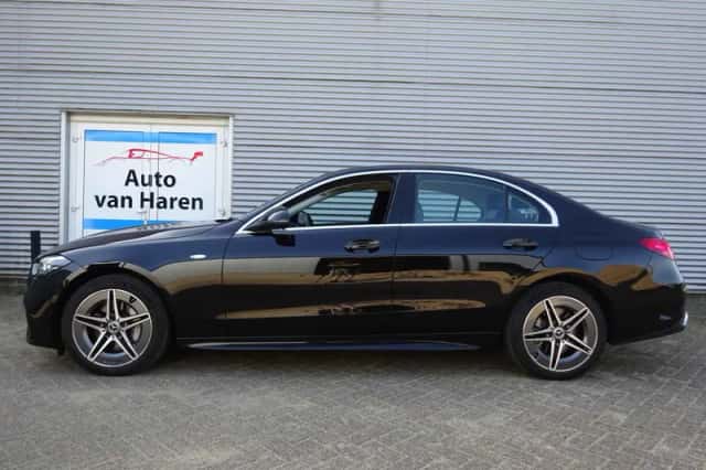 Mercedes-Benz C-Klasse (2025) thumbnail 2