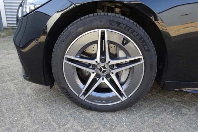Mercedes-Benz C-Klasse (2025) thumbnail 3