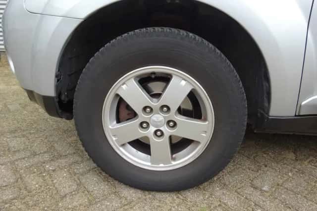 Mitsubishi Outlander (2009) thumbnail 3
