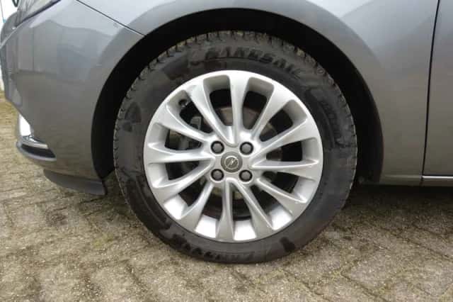 Opel Corsa (2018) thumbnail 3