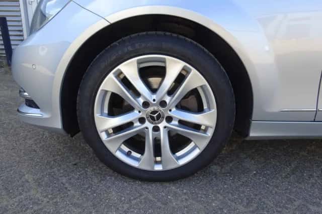Mercedes-Benz C-Klasse (2014) thumbnail 3
