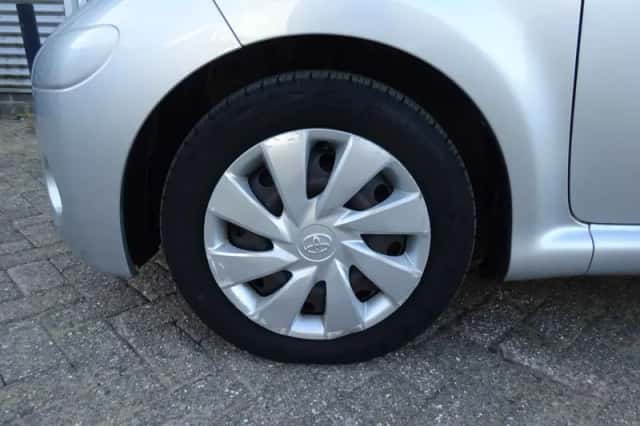 Toyota Aygo (2013) thumbnail 6
