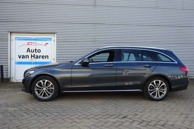 Mercedes-Benz C-Klasse (2016) thumbnail 2