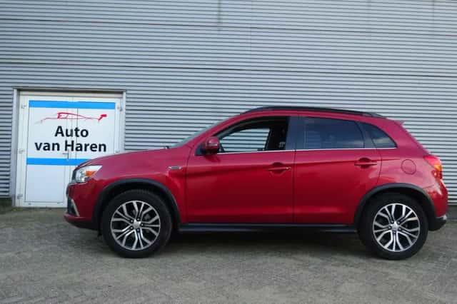 Mitsubishi ASX (2017) thumbnail 2