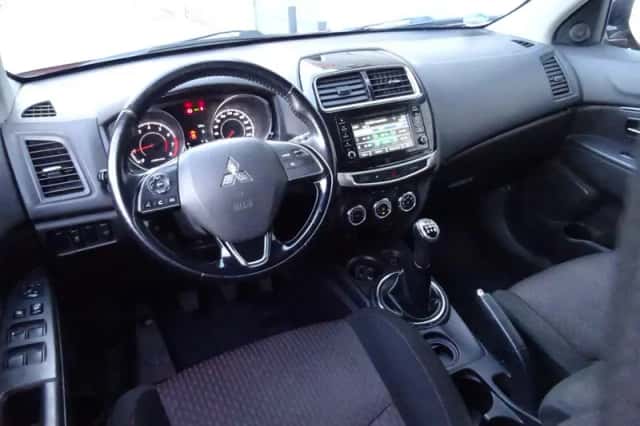 Mitsubishi ASX (2017) thumbnail 6