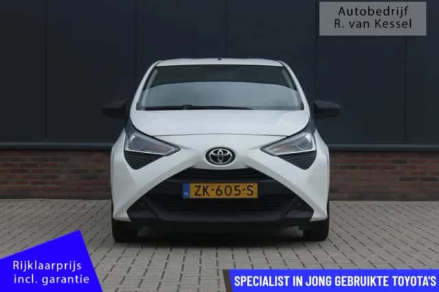 Toyota Aygo (2019) thumbnail 3