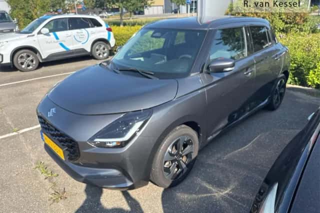 Suzuki Swift (2025) thumbnail 6