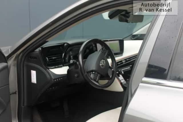 Toyota Mirai (2021) thumbnail 4