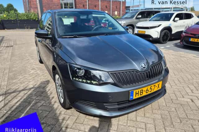 Škoda Fabia (2015) thumbnail 2