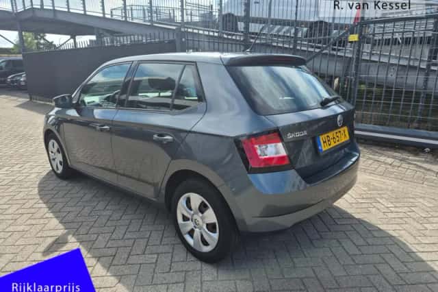 Škoda Fabia (2015) thumbnail 3