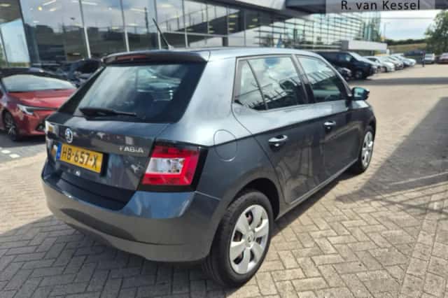Škoda Fabia (2015) thumbnail 4