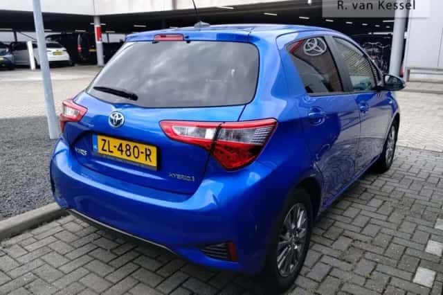 Toyota Yaris (2019) thumbnail 4