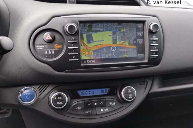 Toyota Yaris (2019) thumbnail 5