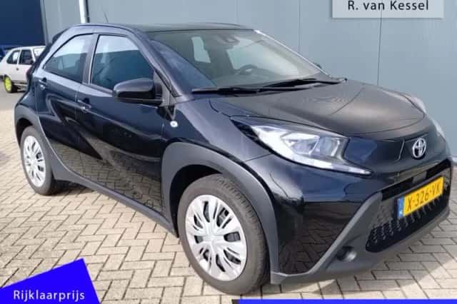 Toyota Aygo X (2024) thumbnail 2