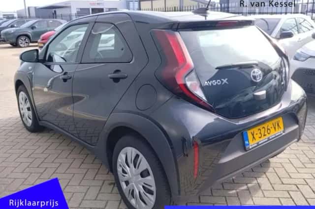 Toyota Aygo X (2024) thumbnail 3