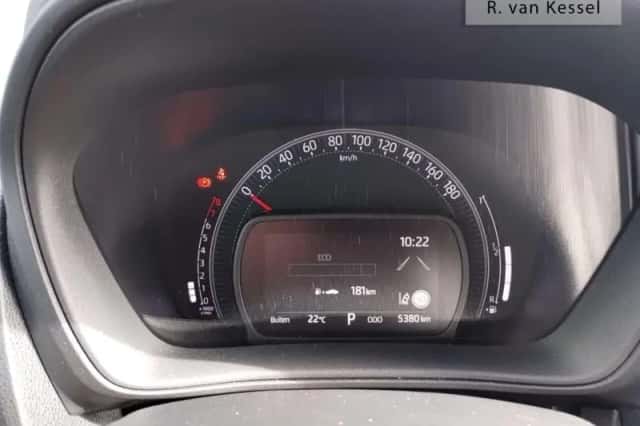 Toyota Aygo X (2024) thumbnail 6