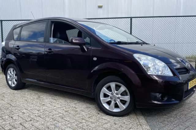 Toyota Corolla Verso (2008) thumbnail 2
