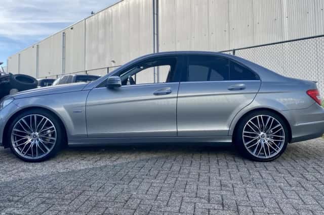 Mercedes-Benz C-Klasse (2011) thumbnail 2