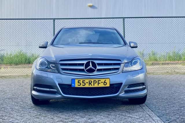 Mercedes-Benz C-Klasse (2011) thumbnail 3