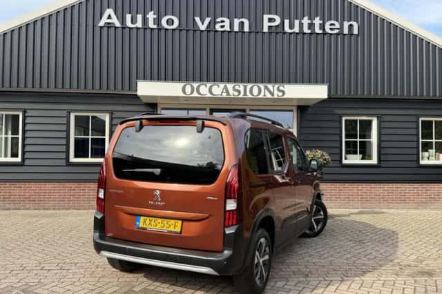 Peugeot Rifter (2020) thumbnail 4