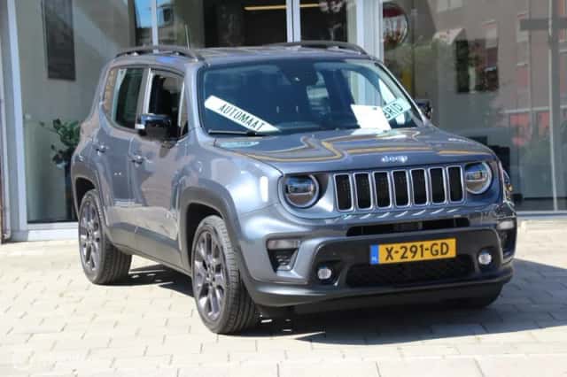 Jeep Renegade (2023) thumbnail 3