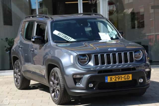 Jeep Renegade (2023) thumbnail 5