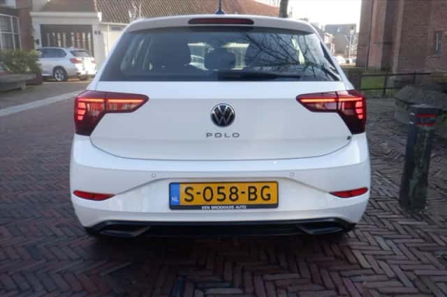 Volkswagen Polo (2023) thumbnail 3