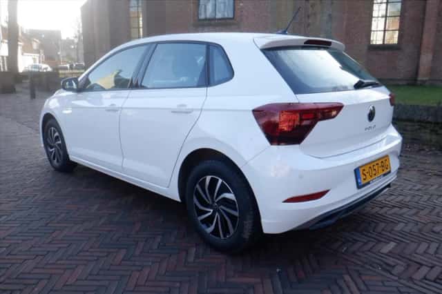 Volkswagen Polo (2023) thumbnail 4