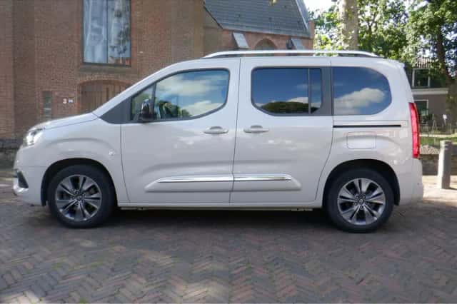 Toyota Proace (2022) thumbnail 3