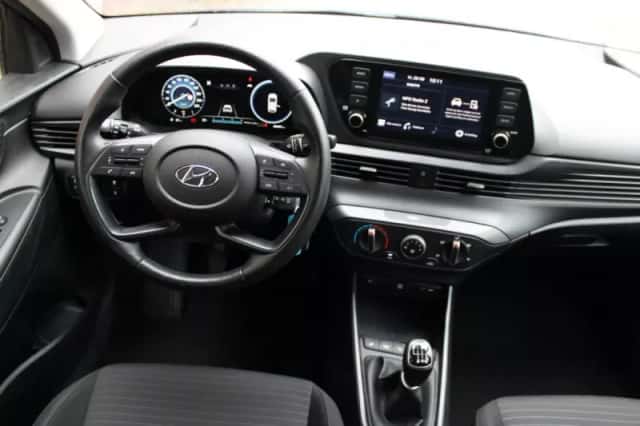 Hyundai i20 (2024) thumbnail 2