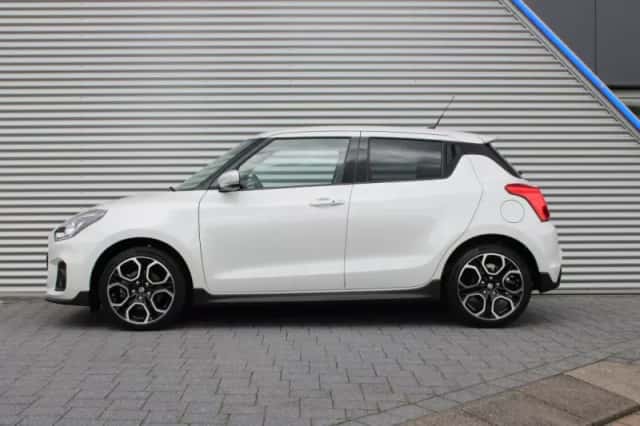 Suzuki Swift (2023) thumbnail 5