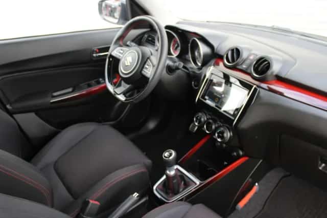 Suzuki Swift (2023) thumbnail 6