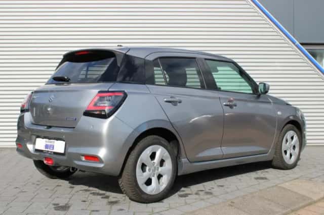 Suzuki Swift (2026) thumbnail 2