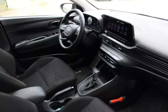 Hyundai Bayon (2022) thumbnail 4