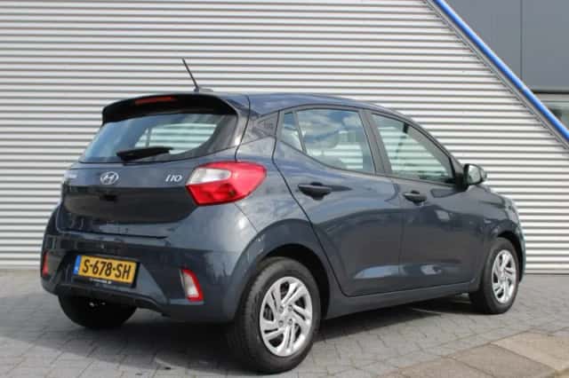 Hyundai i10 (2023) thumbnail 3