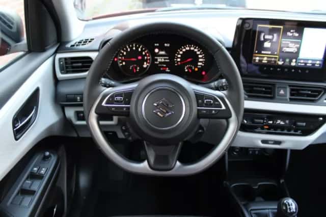 Suzuki Swift (2026) thumbnail 2